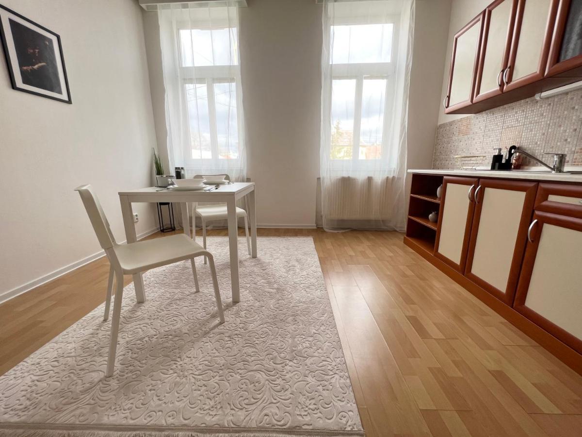 Shelby Apartment Кошице Екстер'єр фото